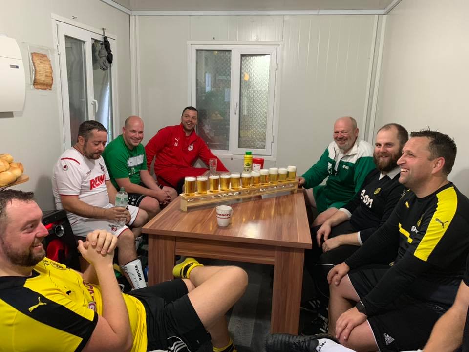 Alte Herren Meter Bier